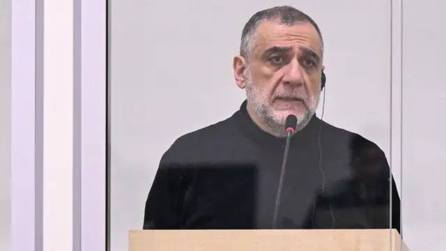 Военный суд в Баку приговорил бывшего госминистра непризнанной Нагорно-Карабахской Республики Рубена Варданяна к 20 годам тюрьмы