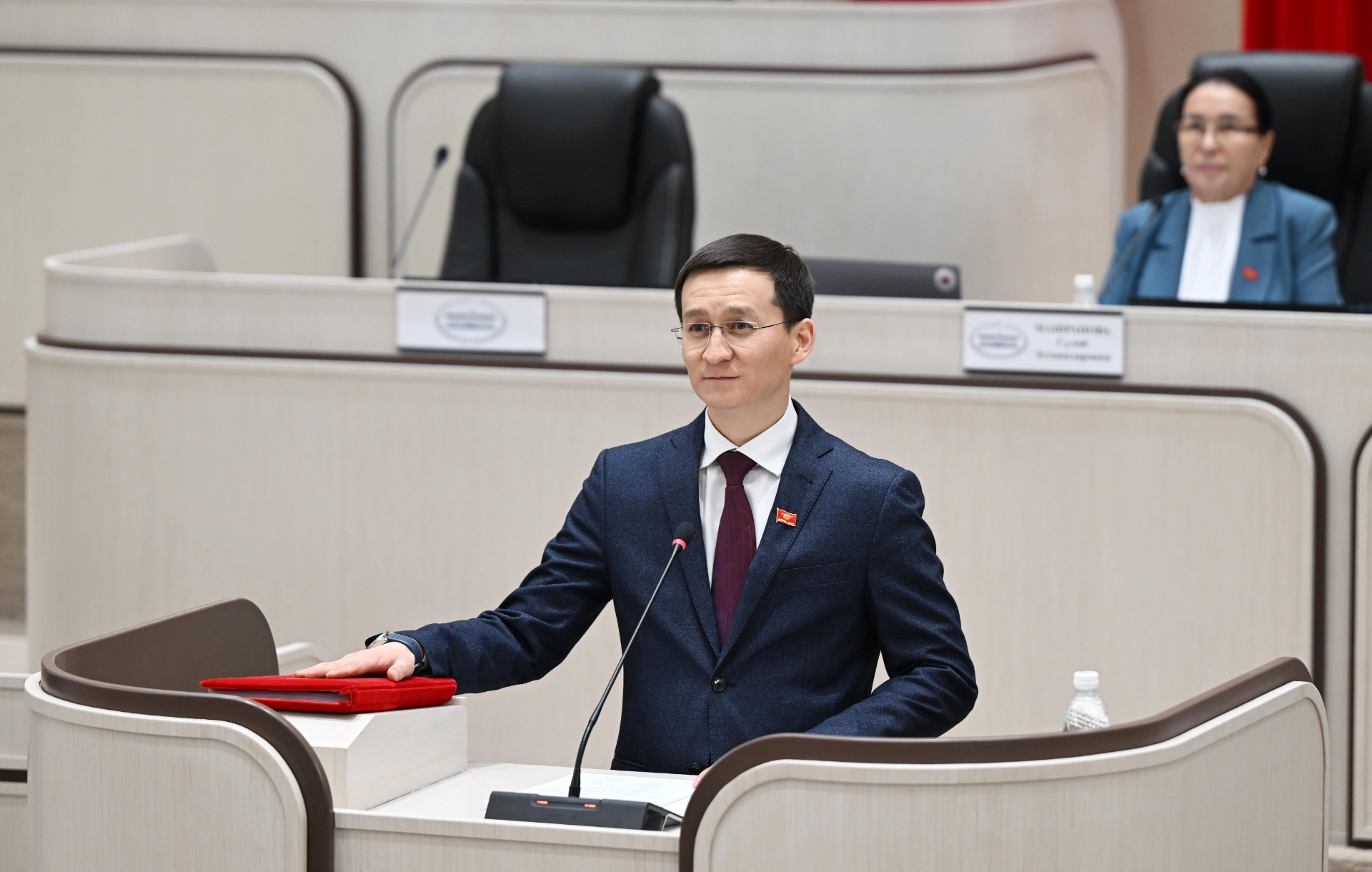 Чынгыз Ажибаев