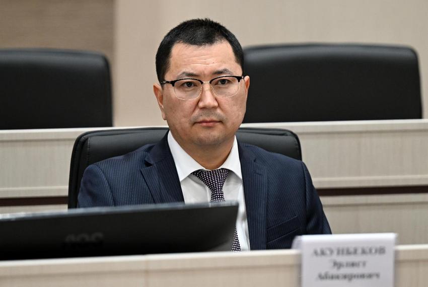 Эрлист Акунбеков