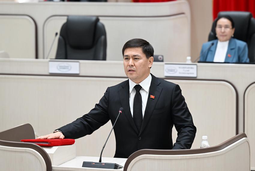 Куванычбек Конгантиев еще в парламенте