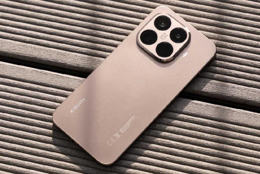 Китайская компания прекращает поддержку серии Xiaomi 12 и других смартфонов. Иллюстративное фото