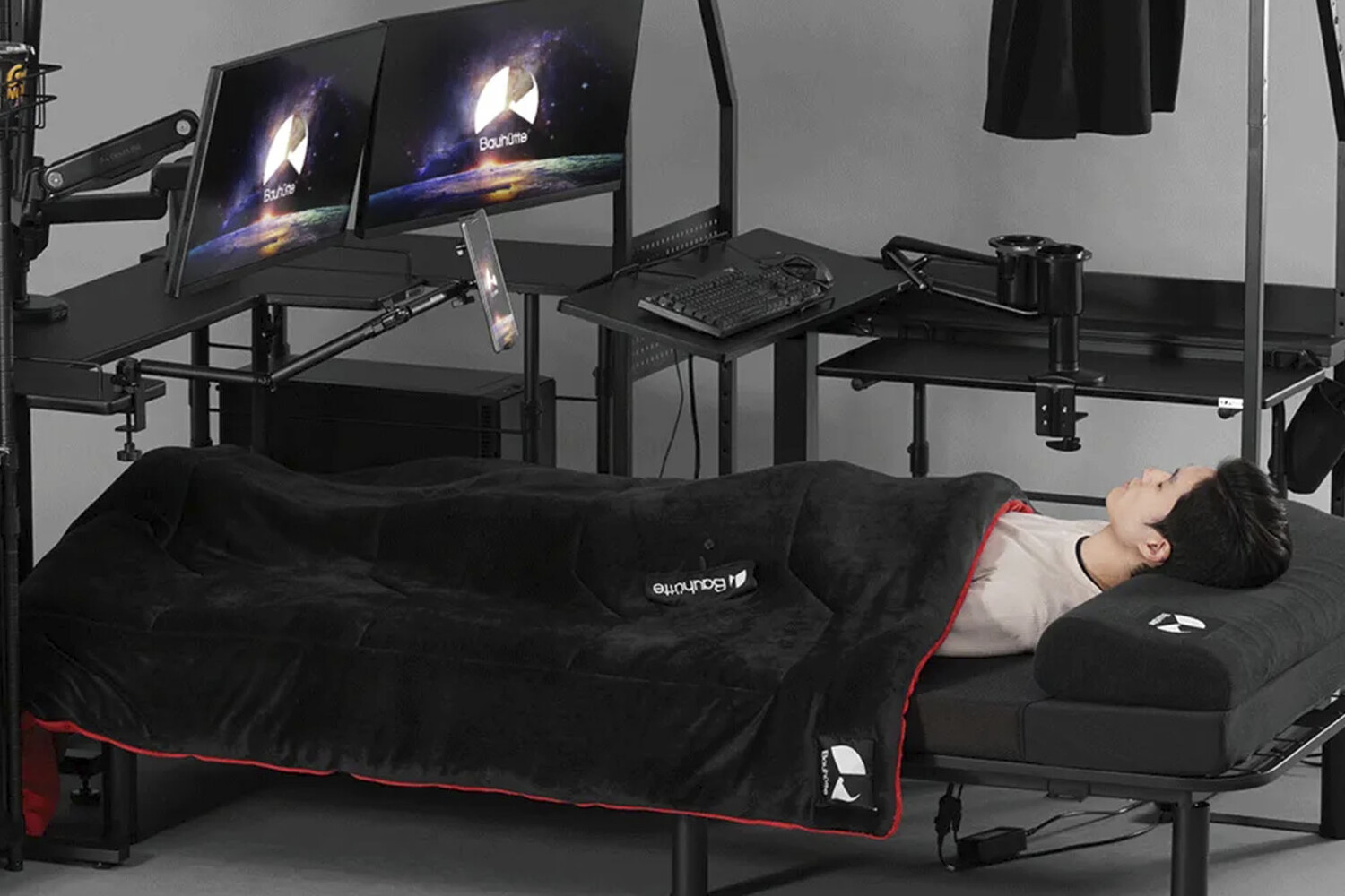 Представлена специализированная кровать для геймеров Electric Gaming Bed 2