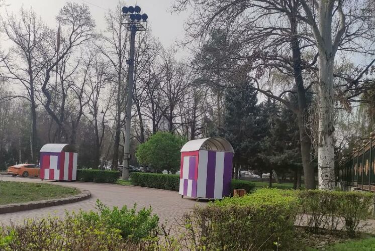 Так ларьки выглядели до вывоза