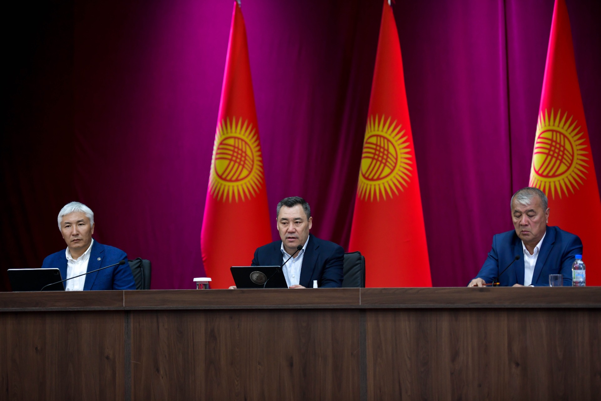 Садыр Жапаров на встрече с жителями Алайского района