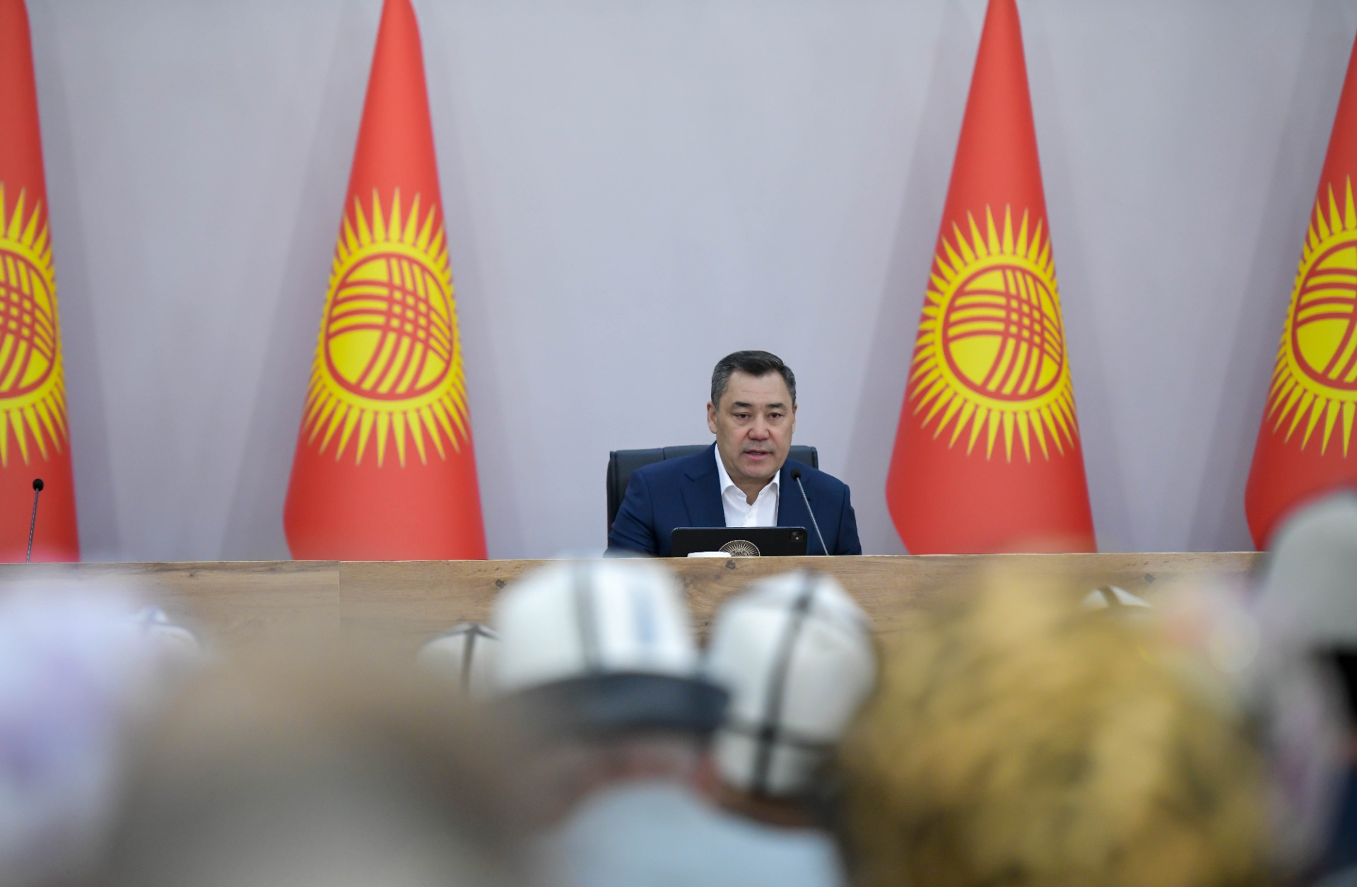 Садыр Жапаров на встрече с жителями Ноокатского района