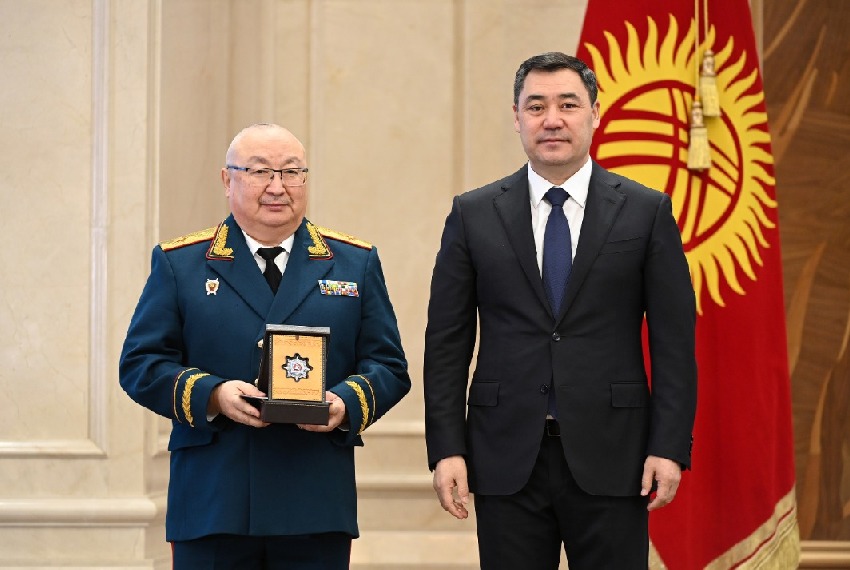 С орденом «Манас» III степени, 2022 год