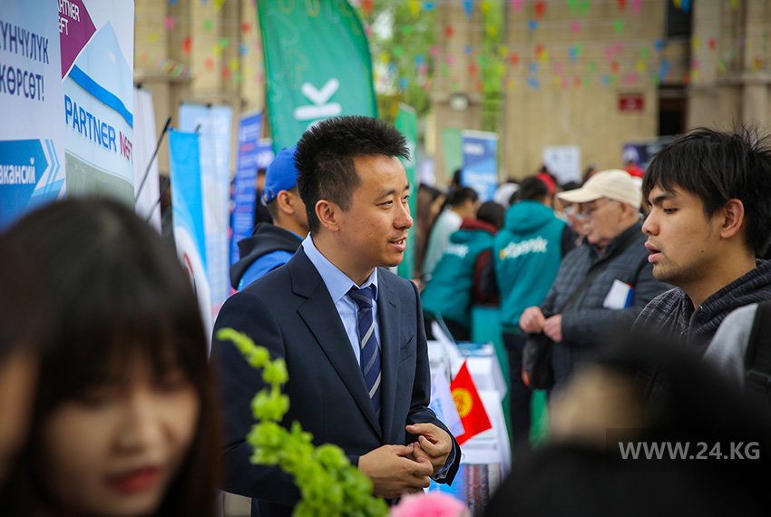 Главный инженер представительства China Road and Bridge Corporation в Кыргызстане Юй Чжипин