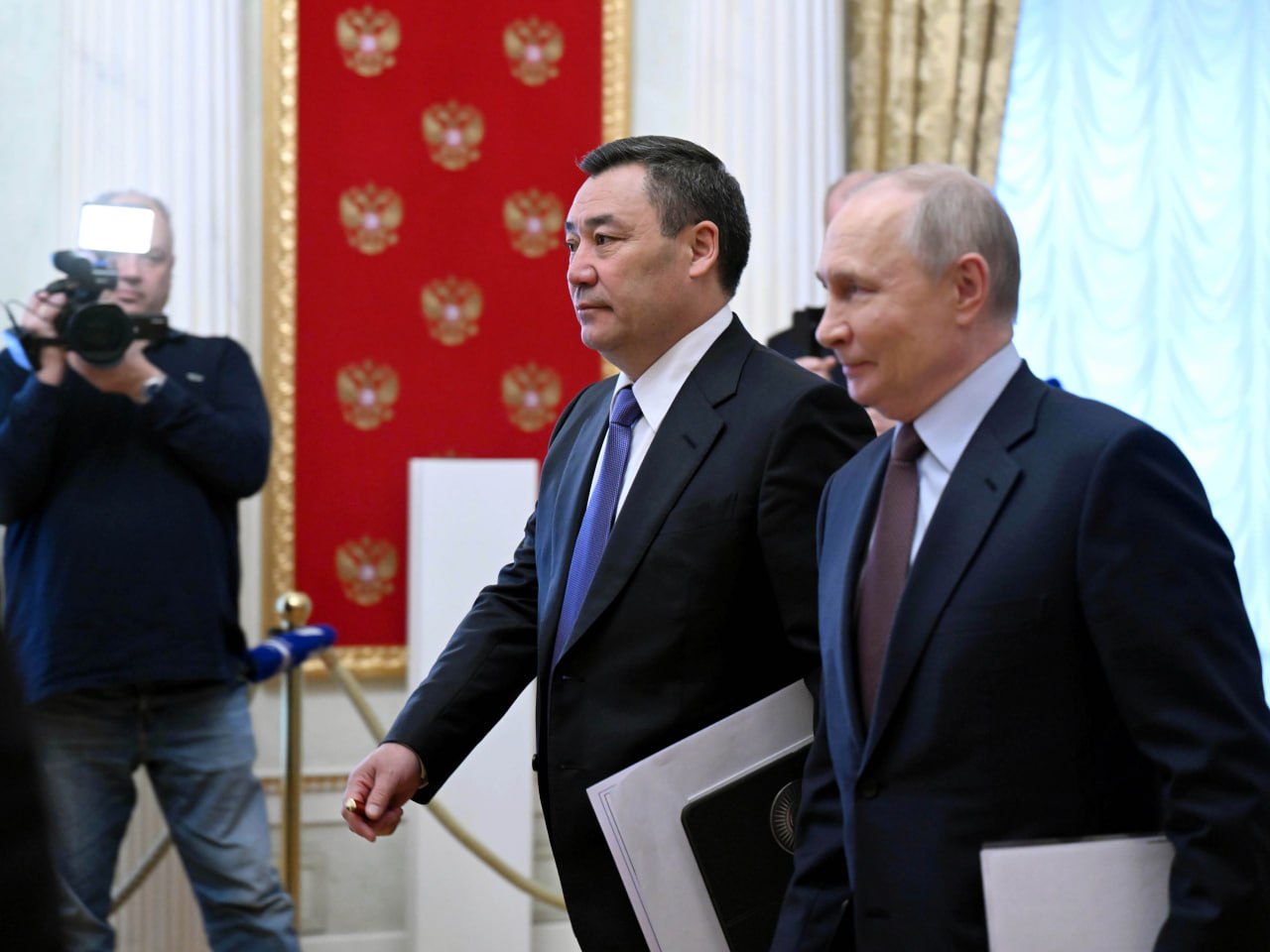 Встреча лидеров КР и РФ в Москве