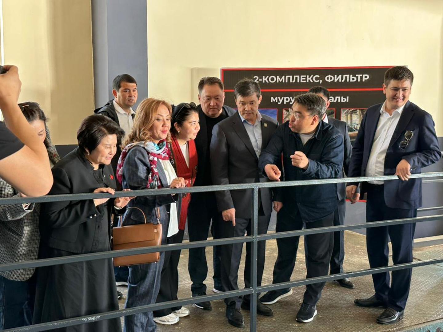 Депутатская группа «Ала-Тоо» провела выездное заседание в городе Ош