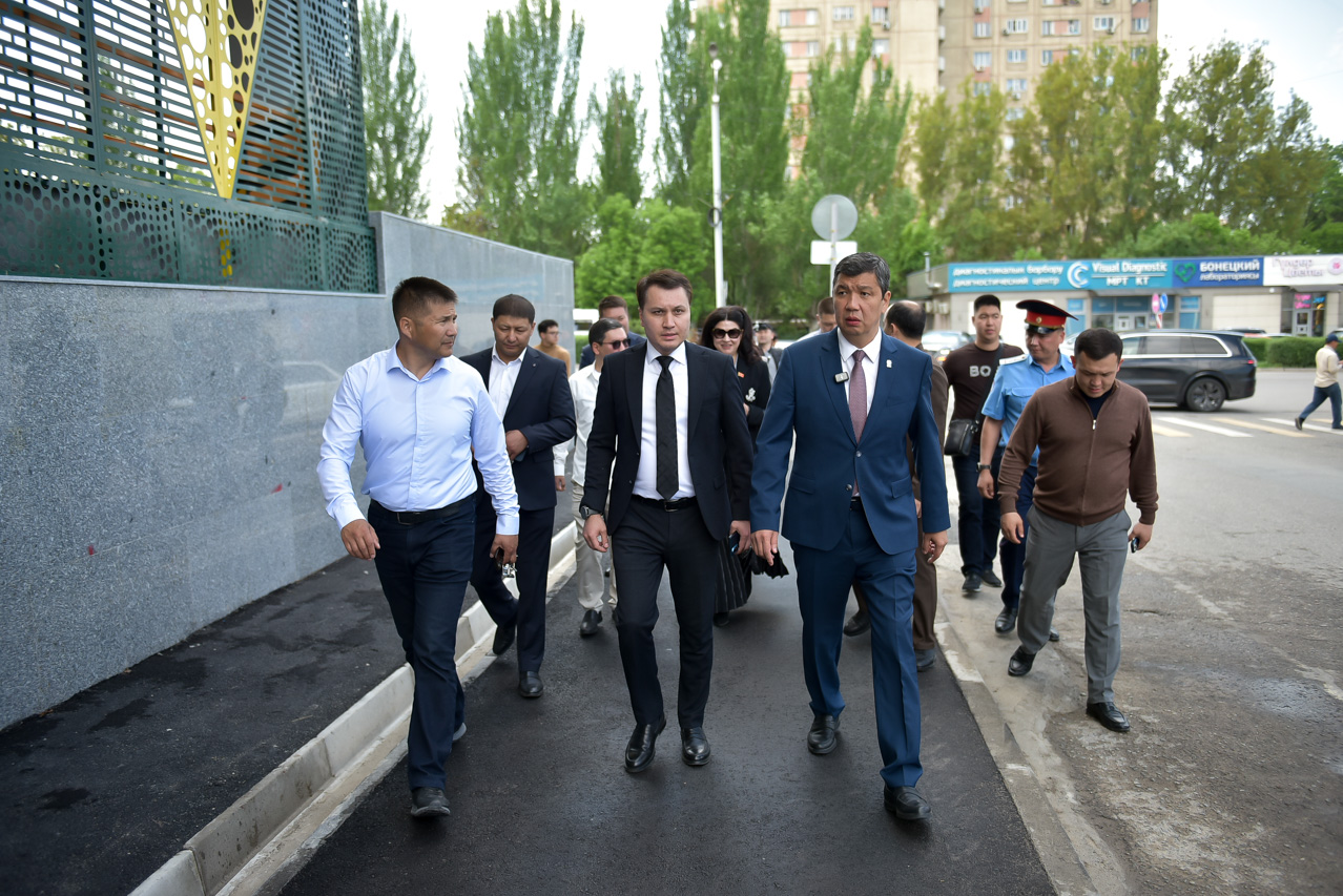В Бишкеке открыли многоуровневую парковку на 245 машиномест