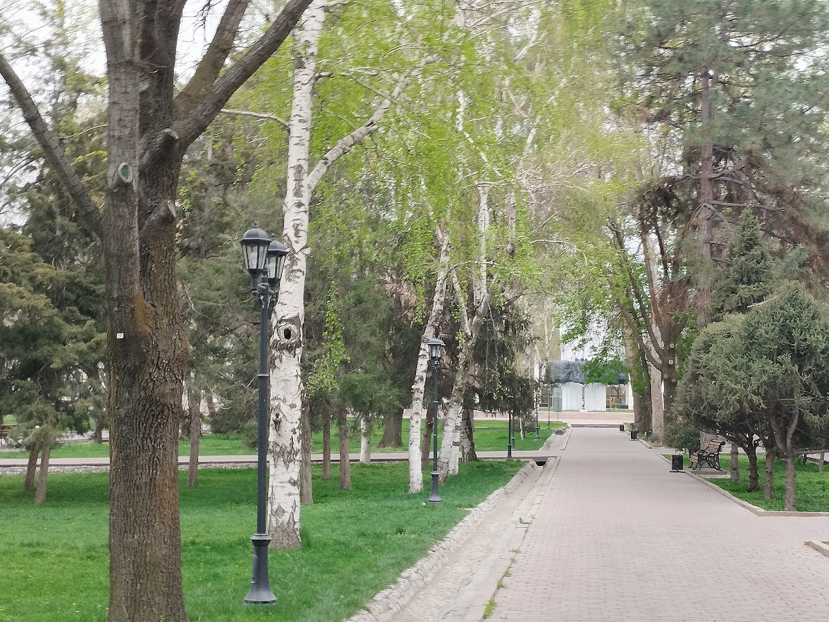 Бишкек, сквер Дружбы народов, апрель 2026 года