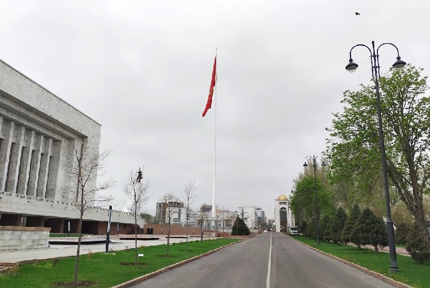 Площадь Ала-Тоо, апрель 2026 года