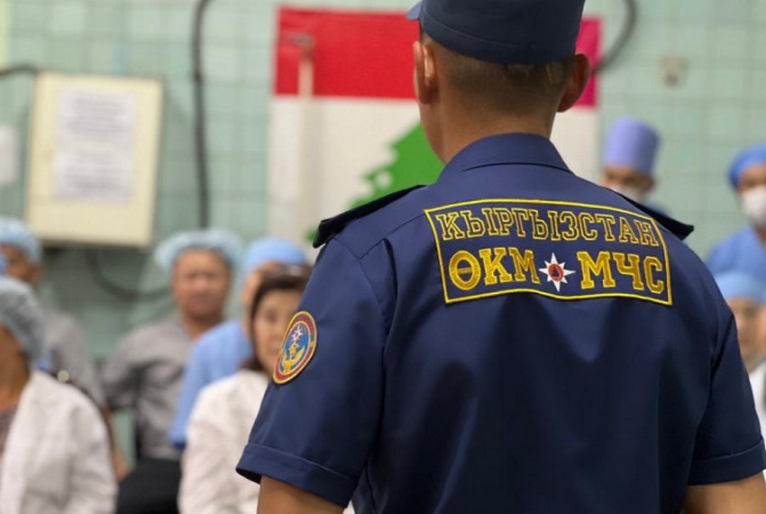 Спасатели МЧС предупреждают: одна из самых главных проблем на отдыхе — это беспечность людей, которая заканчивается большими проблемами
