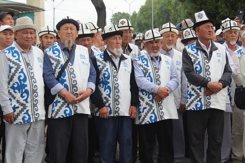 Первая группа кыргызстанцев отправилась на хадж в Медину