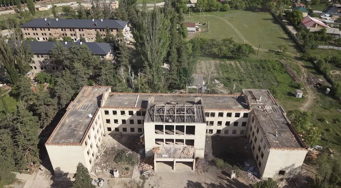 Старое здание школы-интерната