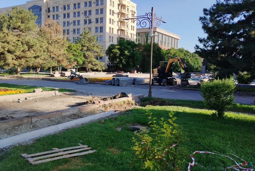 Реконструкция Аллеи молодежи в Бишкеке