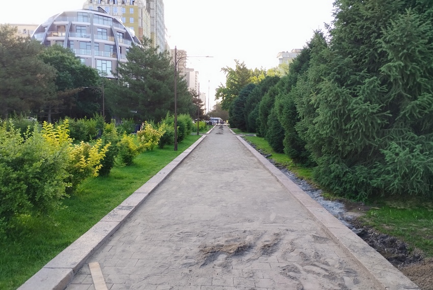 Реконструкция Аллеи молодежи в Бишкеке