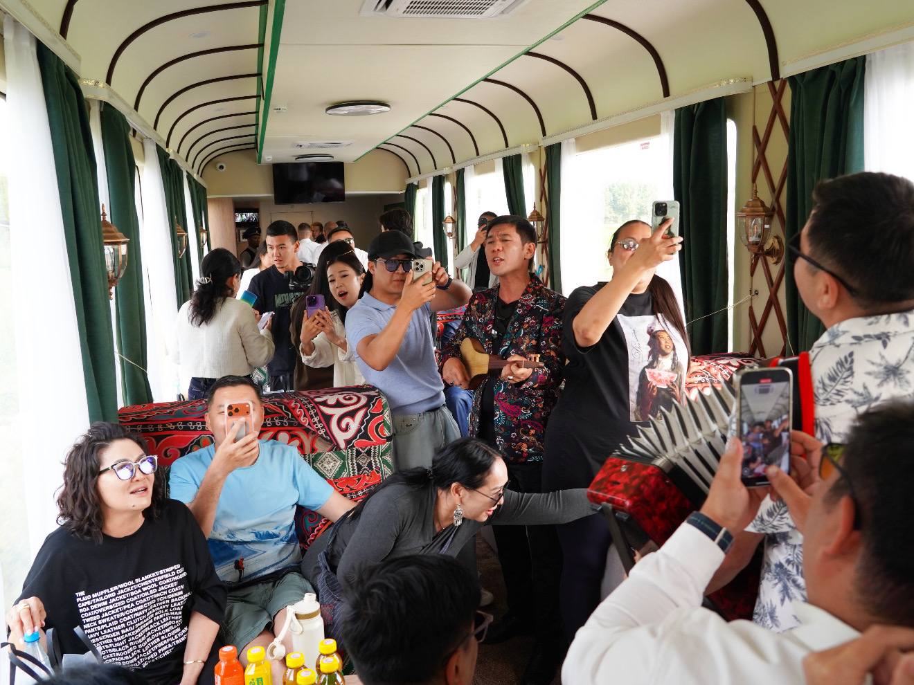 В Кыргызстане реализовали культурный проект Nomad Express