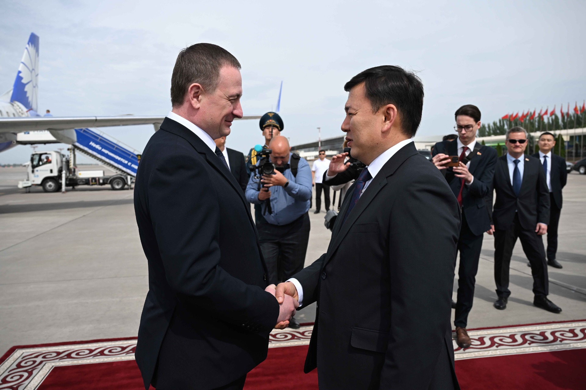 Премьер-министр Беларуси прибыл в Кыргызстан
