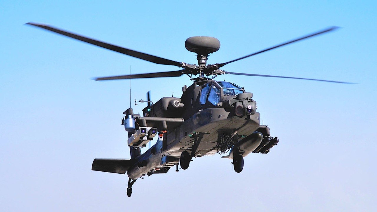 Боевой вертолет США Apache потерпел крушение в районе Ормузского пролива