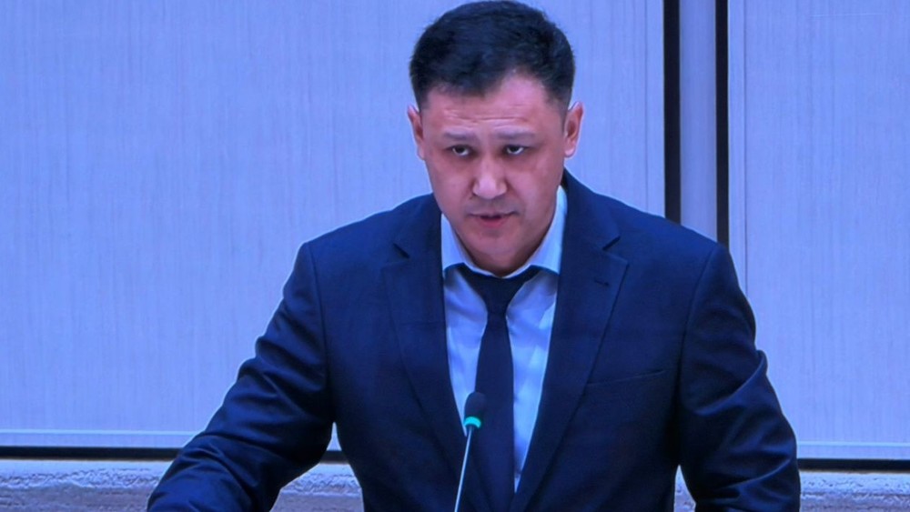 Медербек Усаров
