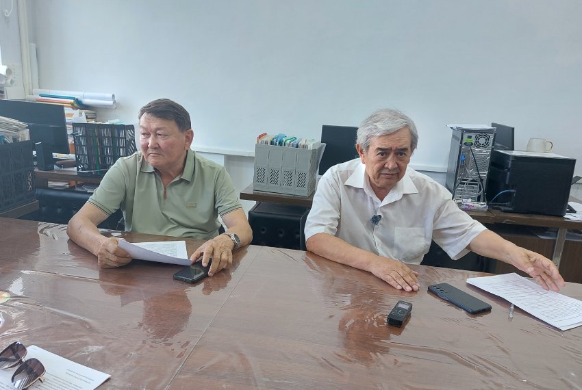 Весь преподавательский состав обращается к руководству страны с просьбой помочь в сохранении коллекции