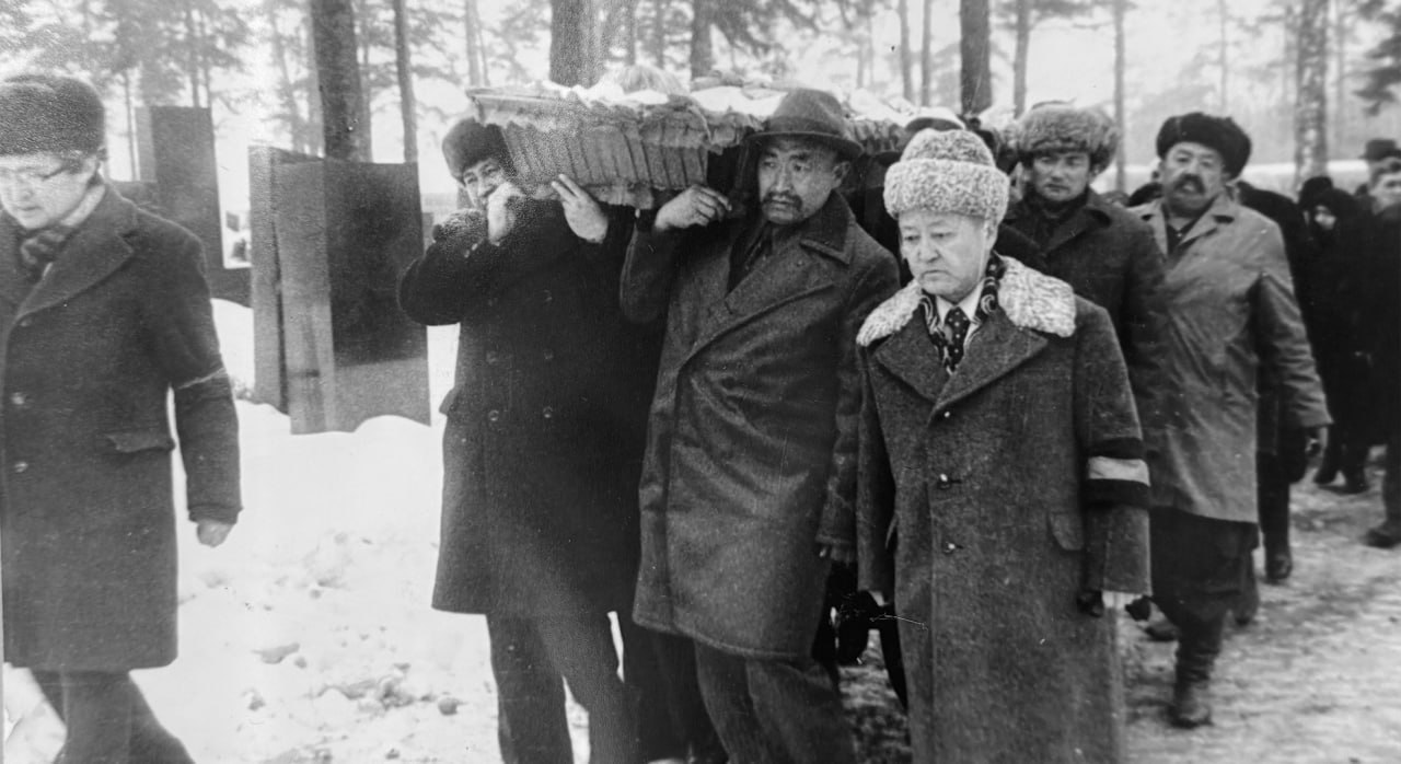 Похороны Исхака Раззакова в Москве