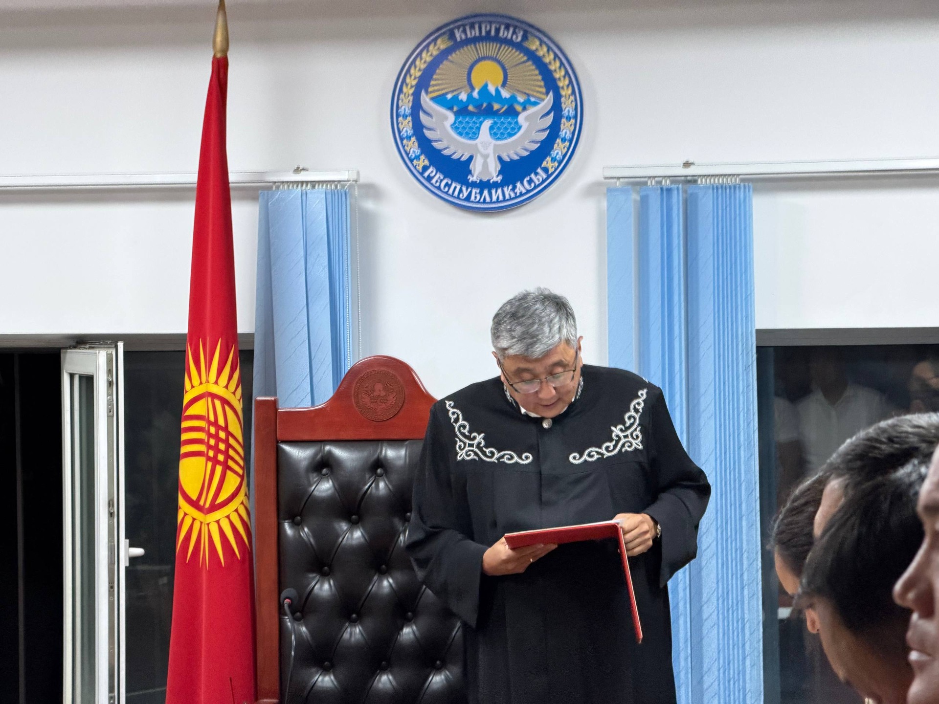 Судья Азирет Медеров