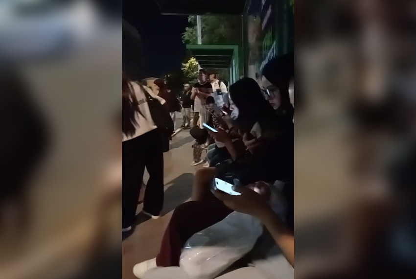 Жители Бишкека массово жалуются на работу общественного транспорта в вечернее время