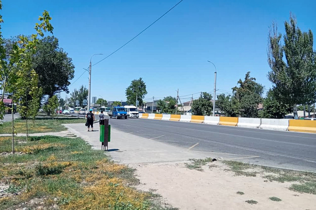 Остановка по Жибек Жолу