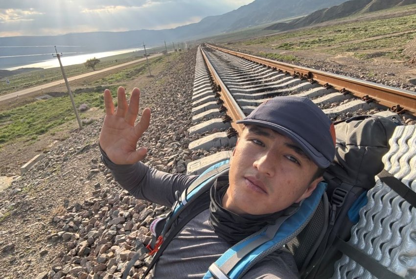 Сейчас он проходит в среднем около 30 километров в день