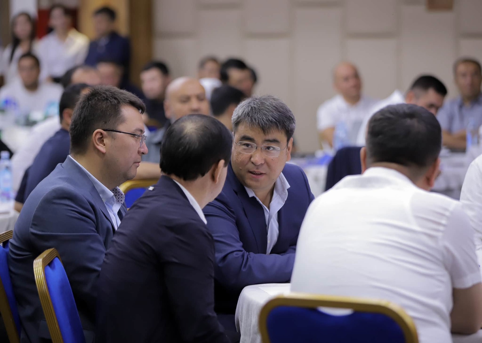 Жанарбек Акаев пригласил узбекистанских предпринимателей развивать бизнес в городе