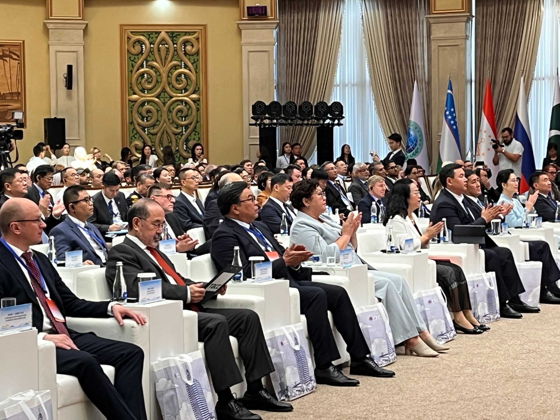 В Бишкеке проходит Форум СМИ и аналитических центров стран ШОС