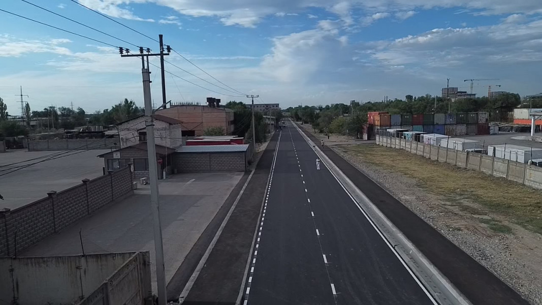 В ходе ремонта на объекте уложили новое асфальтобетонное покрытие, построили современную ирригационную систему