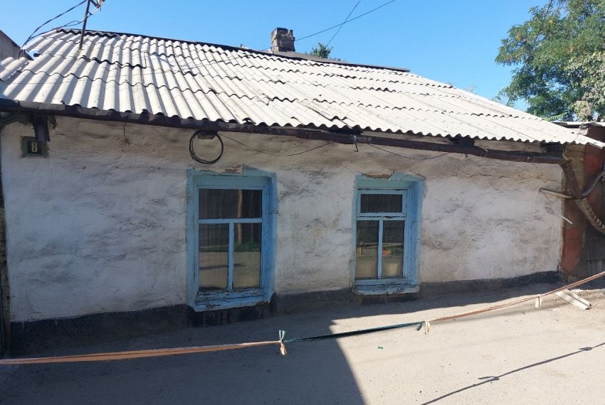 Одна мазанка до сих пор радует глаз туристов и прохожих