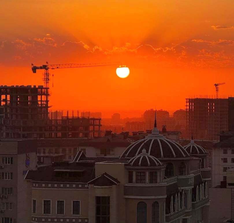 Закат в Бишкеке, июль 2026 года