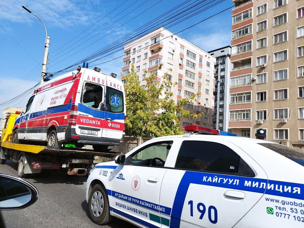 Попавшая в ДТП скорая помощь