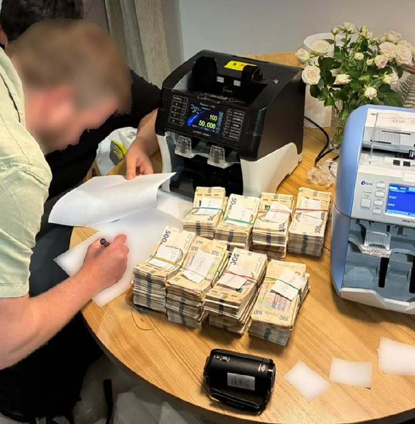 Обыск у подозреваемых по новому делу о коррупции