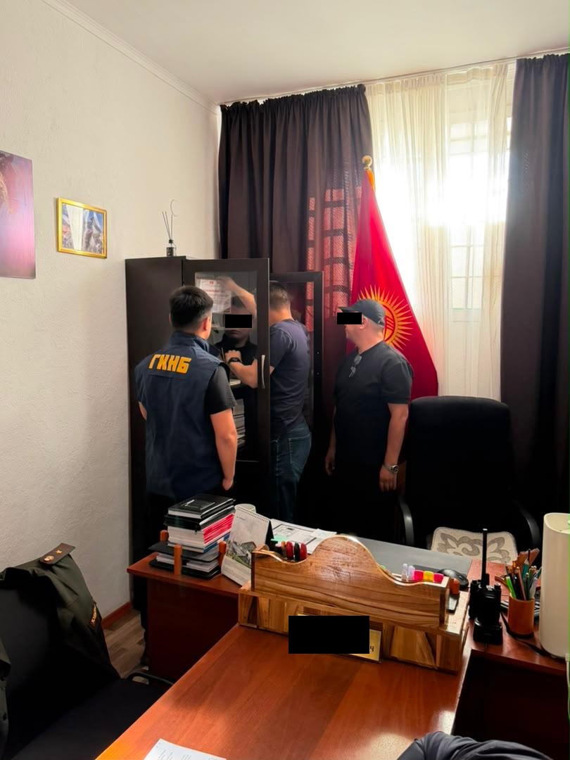 Начальника учреждения ГСИН задержали за вымогательство взятки