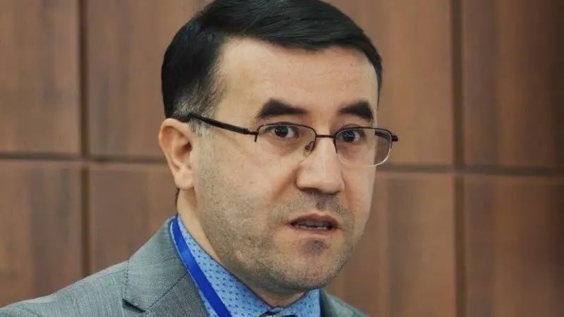 В Казахстане арестован 46-летний гражданин Узбекистана, профессор международных отношений Икболжон Карабаев. Он подозревается в шпионаже.