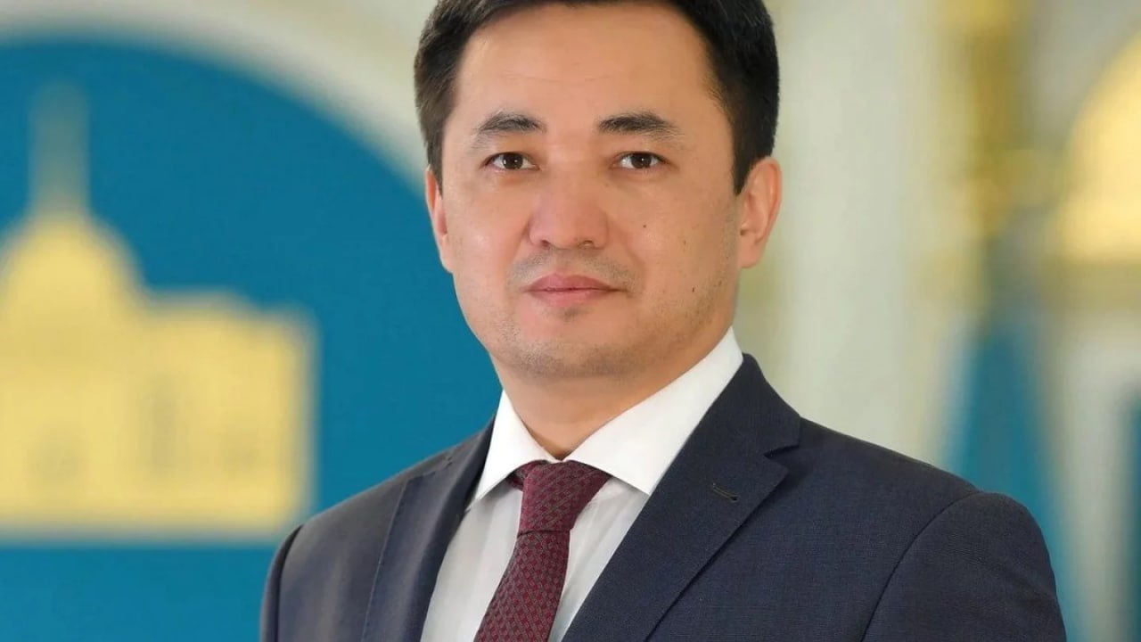 Президент Казахстана предложил кандидатуру Айбека Дадебая на должность председателя Курултая