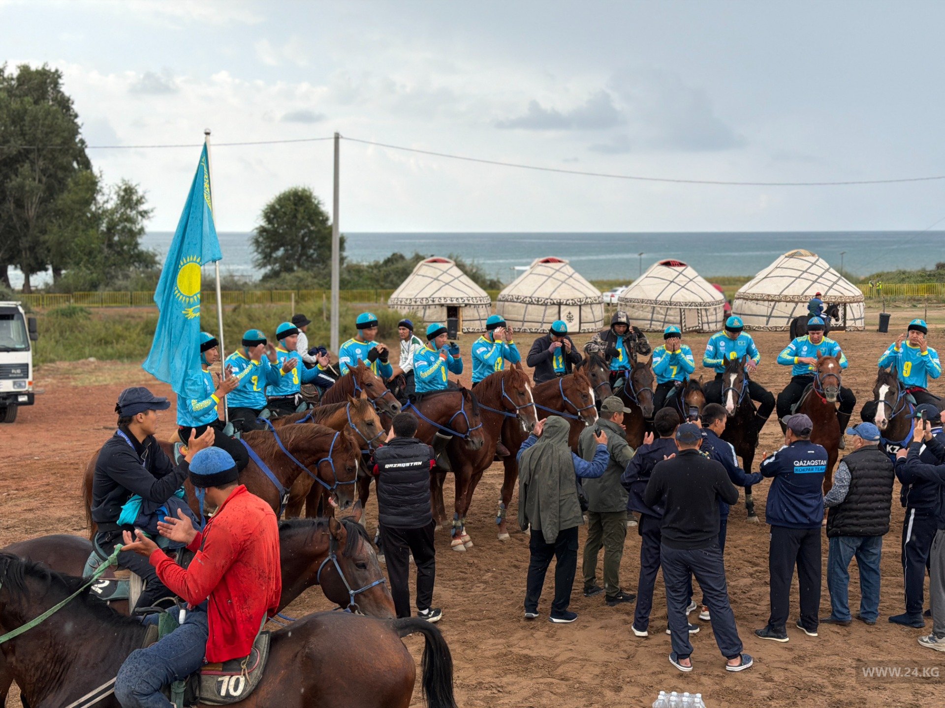 Кыргызстан и Казахстан встретятся в финале ВИК по жер улаку (кокпару)