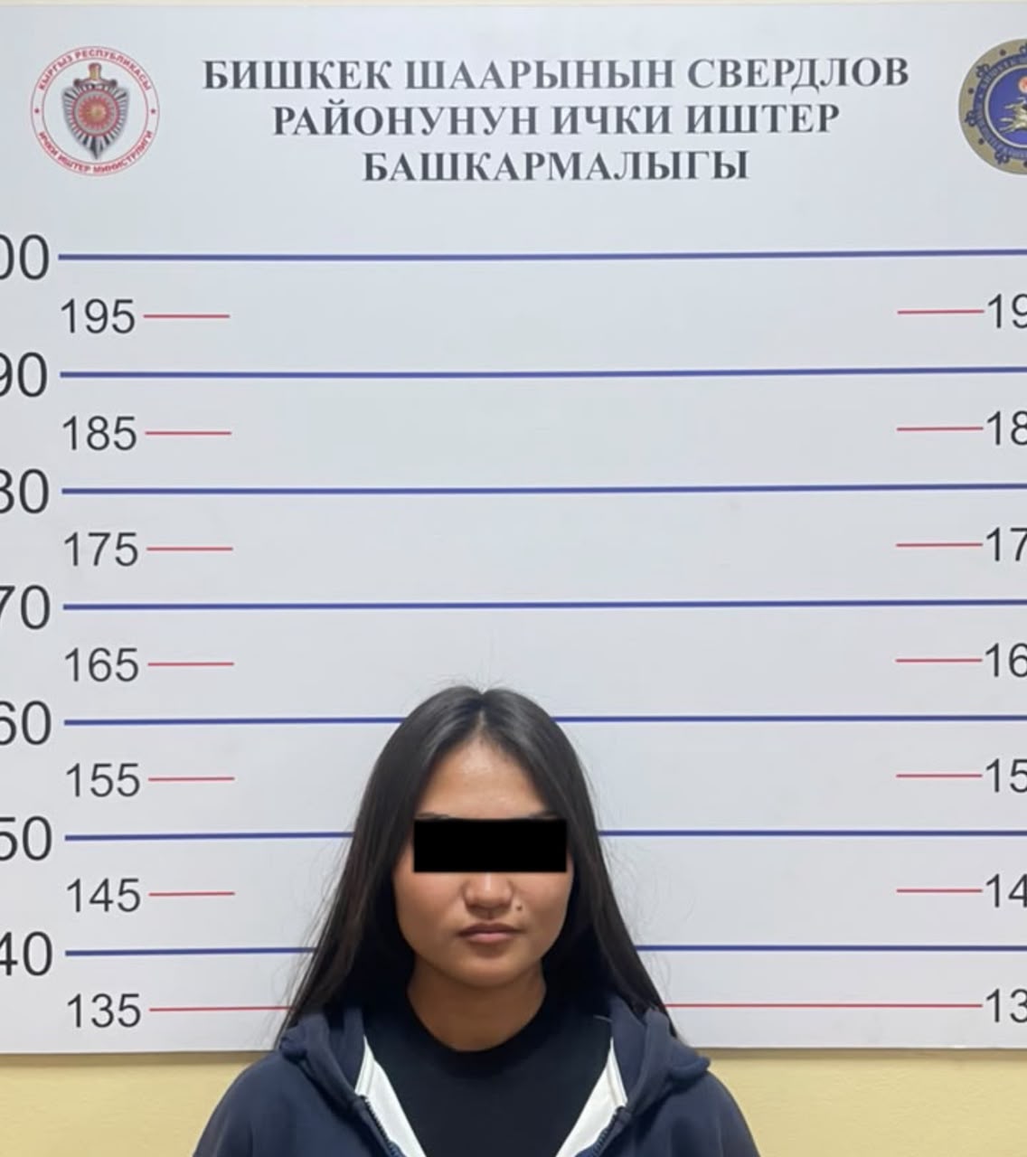После драки девушек в ГУМе четверых водворили в камеру временного содержания