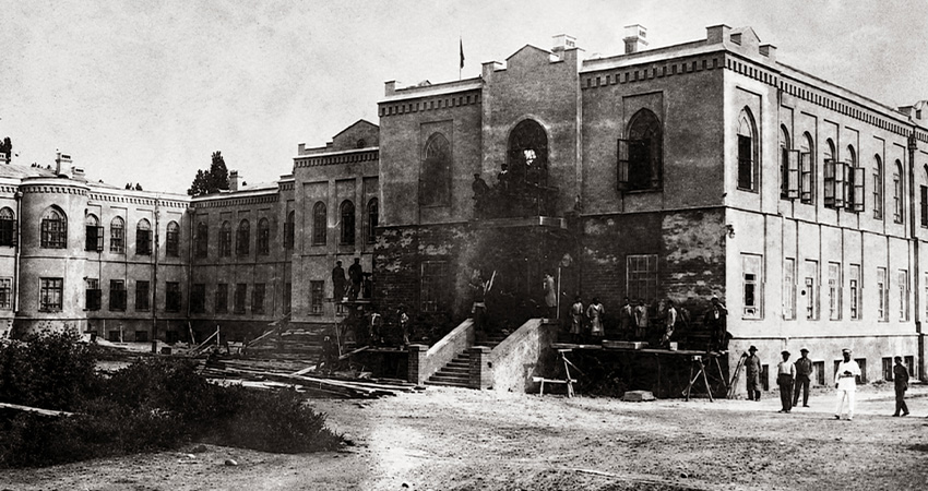 Здание парламента Киргизской ССР, 1938 год