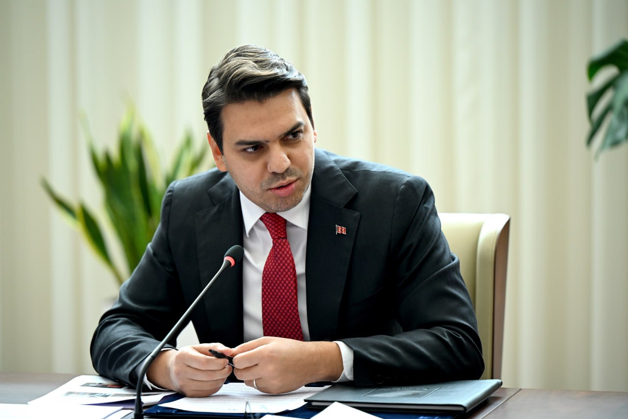 Садыр Жапаров встретился с главой TİKA Абдуллахом Эреном