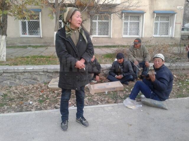 ИА «24.kg». Бомжи расположились в центре города