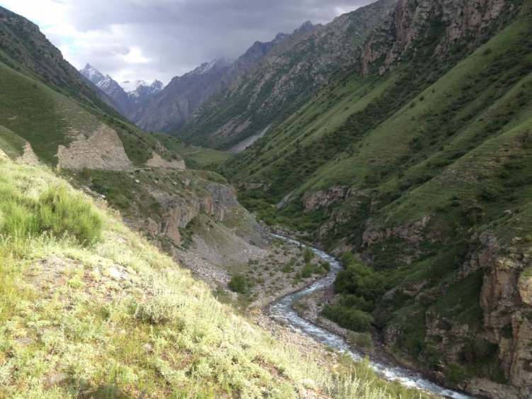 Надежды Лузиной. Дорога на водопад в Белогорке