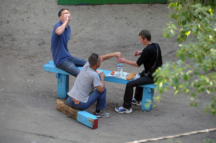 Евгения Котенко. Однако фотограф заявил, что изначально не ставил задачу обличать в чем-либо местных жителей