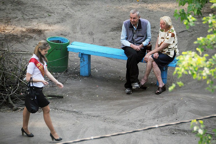 Евгения Котенко. Однако среди снимков фотографа можно заметить не только пьяниц