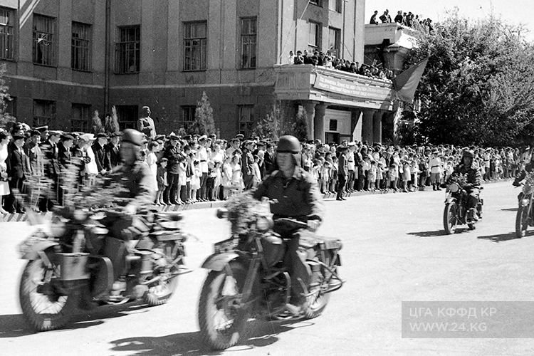 Мотоциклисты, 1941 год